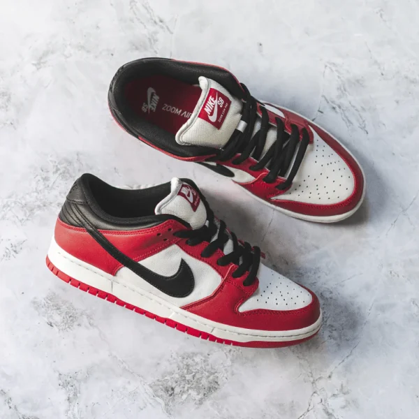 nike sb dunk low j pack chicago 581340.png