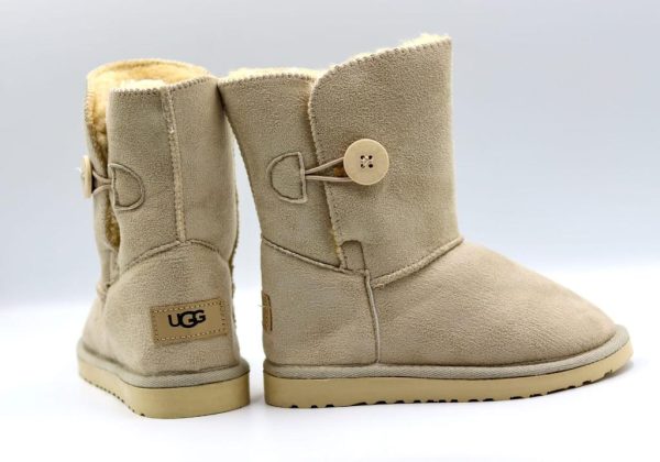 ugg button beige