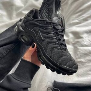 Nike Air Max Plus Triple Black